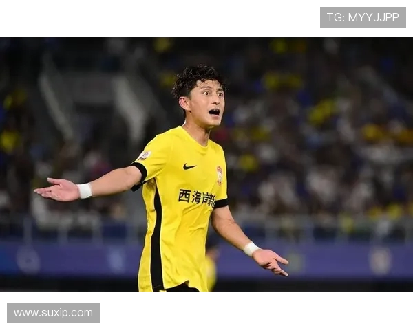 青岛西海岸对阵焦点大战全景解析球队实力对比与胜负关键