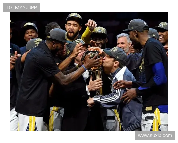 勇士与骑士激战2018年12月6日回顾精彩瞬间与赛场表现分析 勇士与骑士激战2018年12月6日回顾精彩瞬间与赛场表现分析